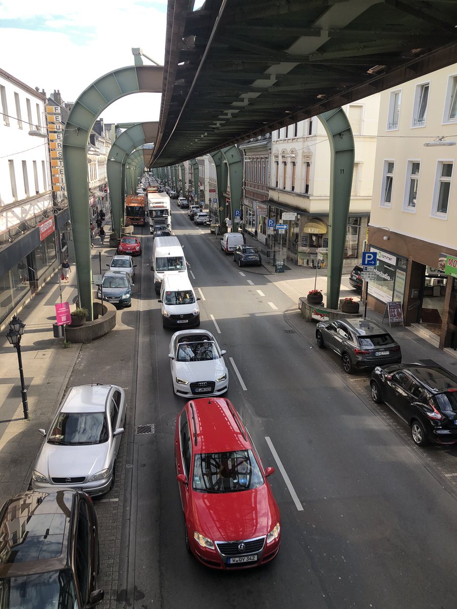 kubanster's tweet photo. Díky @qwasar za super inspiraci. Dva dny volna před podzimním pracovním sprintem byly vyřešeny i díky stále platnému #interrailpass #schwebebahnzeit A nyní Holandsko!:) https://t.co/HXIcOWHBOv