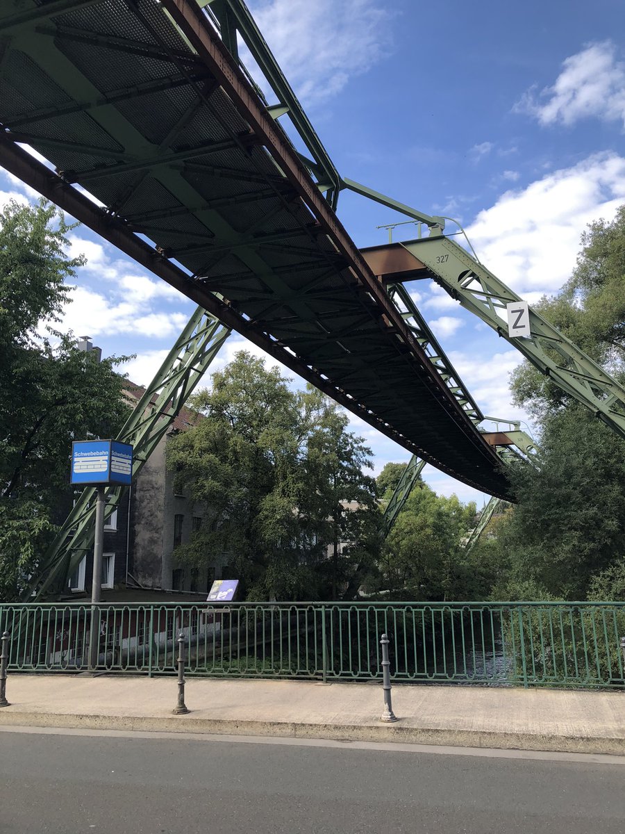 kubanster's tweet photo. Díky @qwasar za super inspiraci. Dva dny volna před podzimním pracovním sprintem byly vyřešeny i díky stále platnému #interrailpass #schwebebahnzeit A nyní Holandsko!:) https://t.co/HXIcOWHBOv