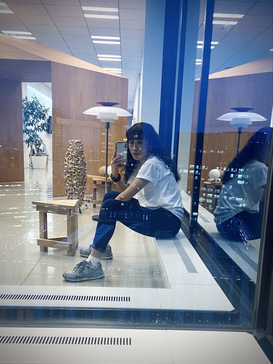 makki__y's tweet photo. 雨な東京。
八百屋さんに40センチくらいのスイカが1000円で売ってて、よっぽど買おうかと思ったけど思いとどまった。
(ちょっと心のこり。笑)
10月のQueen of Banditsの頃にはすっかり秋かなぁ…。
#QOB #RdToQOB #一人芝居 #吉祥寺 #starpinescafe https://t.co/lm6B1roJz3