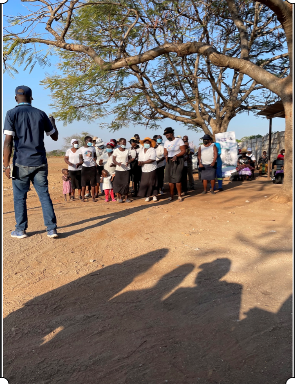 UKinZimbabwe's tweet photo. The UK has been supporting efforts to help the food insecure in 🇿🇼 &amp; build resilience for 20+ years.

Pics from our #Chiredzi trip where 10,125 people use UK🇬🇧funded cash vouchers to choose what to buy. We use this &amp; creative partnerships like #Toose to support family wellbeing https://t.co/WqaqQYQs4k