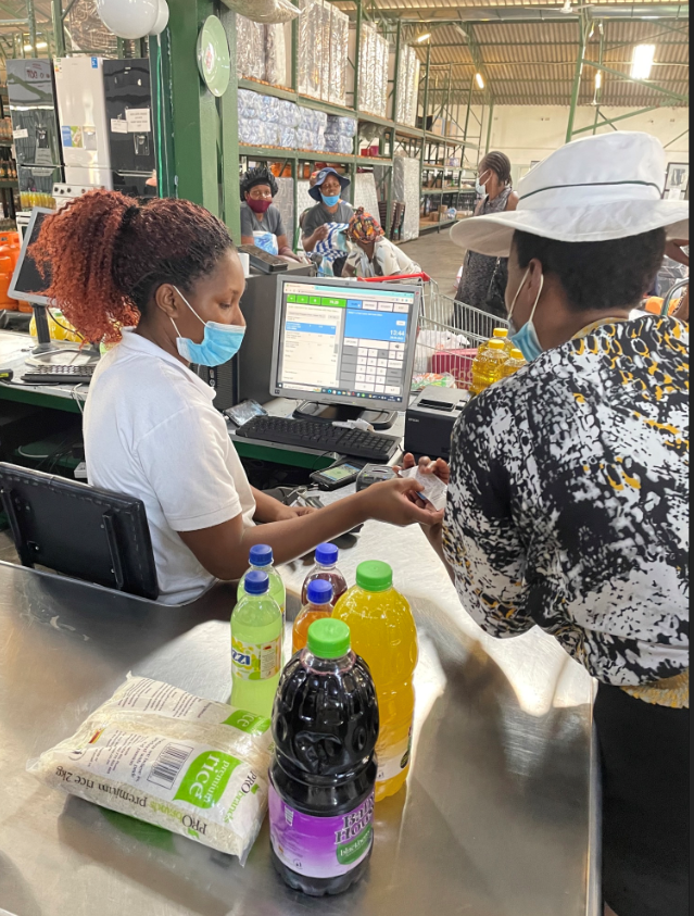 UKinZimbabwe's tweet photo. The UK has been supporting efforts to help the food insecure in 🇿🇼 &amp; build resilience for 20+ years.

Pics from our #Chiredzi trip where 10,125 people use UK🇬🇧funded cash vouchers to choose what to buy. We use this &amp; creative partnerships like #Toose to support family wellbeing https://t.co/WqaqQYQs4k