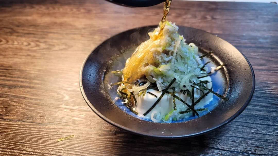 特製のネギだれがすごくよく合いそう！とっても美味しそうな「お豆腐」レシピ！