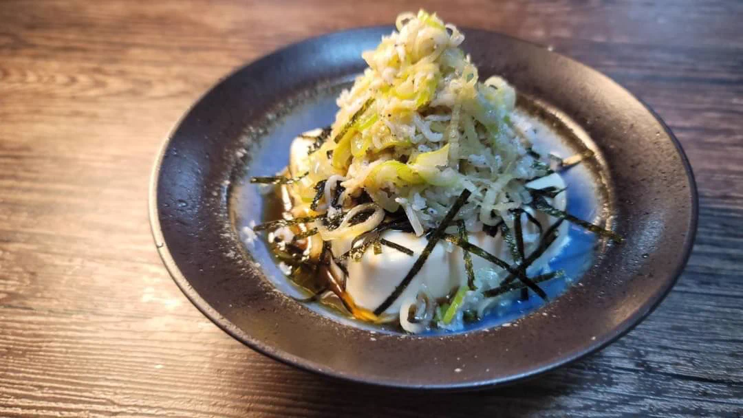特製のネギだれがすごくよく合いそう！とっても美味しそうな「お豆腐」レシピ！