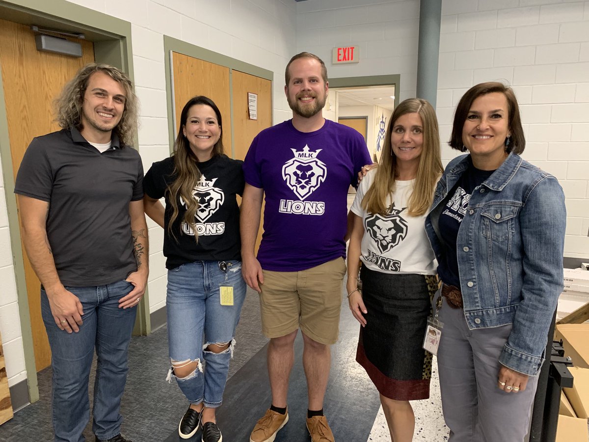 KMunrett's tweet photo. Yesterday we celebrated each other by talking about our collective experiences. Our K team has an impressive 90 years of collective experience! Each team also created their own tagline. Stop by MLK to check them out! #StrongerTogetherBetterTogether https://t.co/AiazpOhCoL