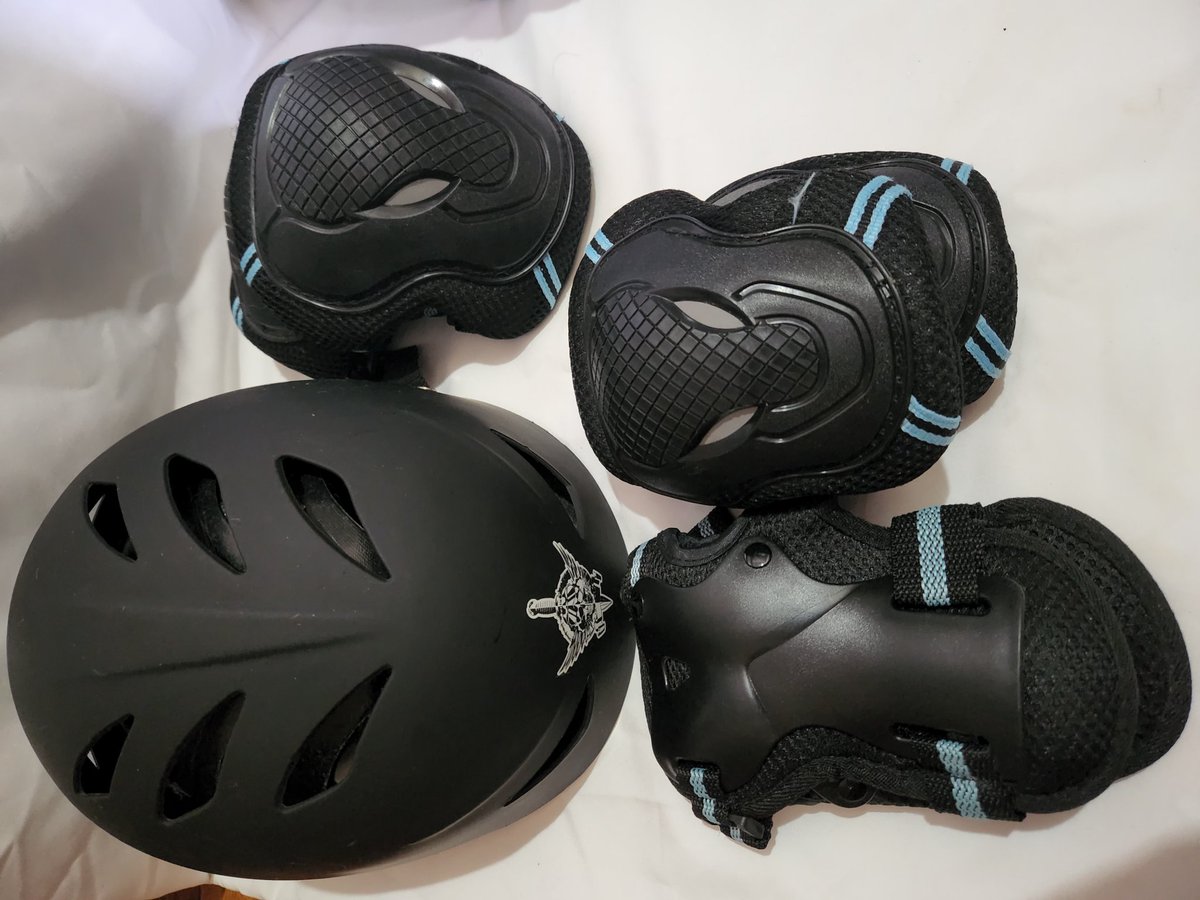 rpc112995's tweet photo. LFB WTS 
Impala Roller Skates - Holographic
Size: 8 (US Women's)/ 39 EU
Inclusions:
•Toe guards
•Helmet and Saftey Gear (Size - L 55kg-80kg)
•Skate leash
 •Tool
MOP: Gcash and Bank Transfer 
MOD: LBC, Angkas, Lalamove
*Shipping fee - buyer side
*For meetup - SM BF, PARAÑAQUE https://t.co/hXdNJ59Ih7
