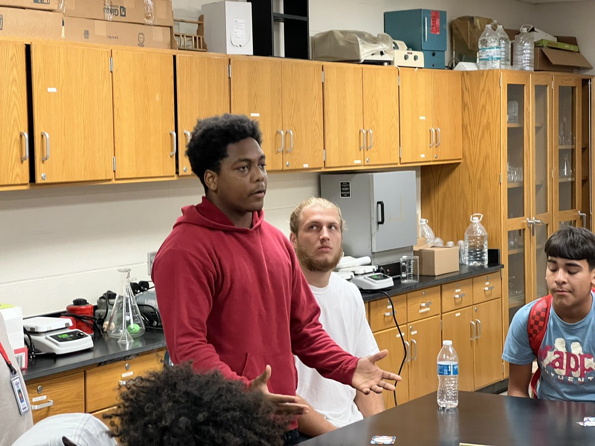 mrprivers's tweet photo. Highlights from our weekly Man2Man Mentoring session at @AlwaysExporter Brazosport High School. One of our campus mentors, Principal Q.Virgil, pouring into our young men. Purpose vs Goals. @Coach_Sincere #BISDPride #StandingRoom #Purpose #growingtogether @BrazosportISD https://t.co/osaEY84Fsb
