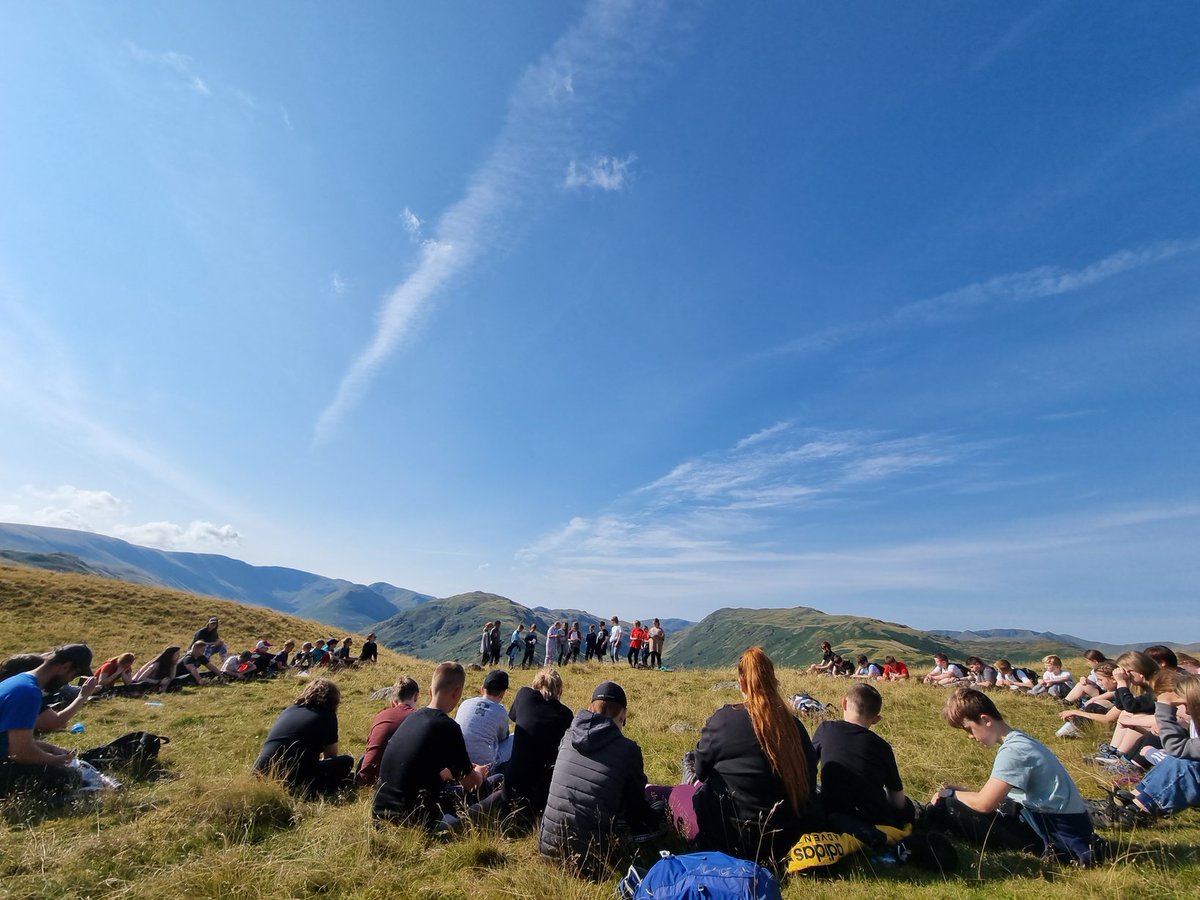 DWoolley_OBT's tweet photo. Muir team presenting their ideas on what is crew? 

They have had a great week here at @UllswaterCentre, a great building block to start their life as a crew back at @xpgateshead.

#morethanyouthink 
#outwardbounduk 
#outdoored
#outdoorlearning https://t.co/VMhtlw3Nf1