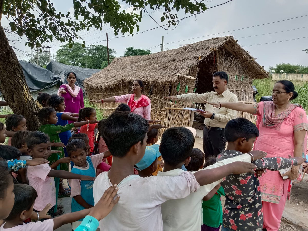 poshan_una's tweet photo. Our focus is on inculcating good nutrition habits and positive behaviors that help ICDS beneficiaries to combat malnutrition. #PoshanMaah2022 is being celebrated with an aim to trigger Gram Panchayats as Poshan Panchayats while focusing on ‘महिला और स्वास्थ्य’ &amp; ‘बच्चा और शिक्षा’ https://t.co/LCsrYaqGh2