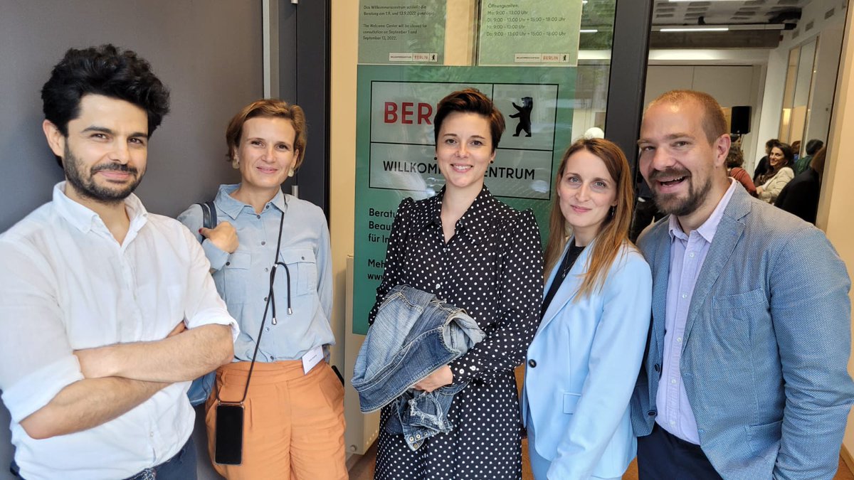 berlin_neu's tweet photo. Die Neueröffnung des Willkommenszentrum #Berlin ist eine gute Gelegenheit, um dieses wichtige Beratungsangebot bekannter zu machen. Wir haben mit @katjakipping &amp; @IntMigBerlin über die Bedeutung dieser Beratungsstelle für Neuberliner*innen gesprochen. #Migration https://t.co/MbbOi90VT9