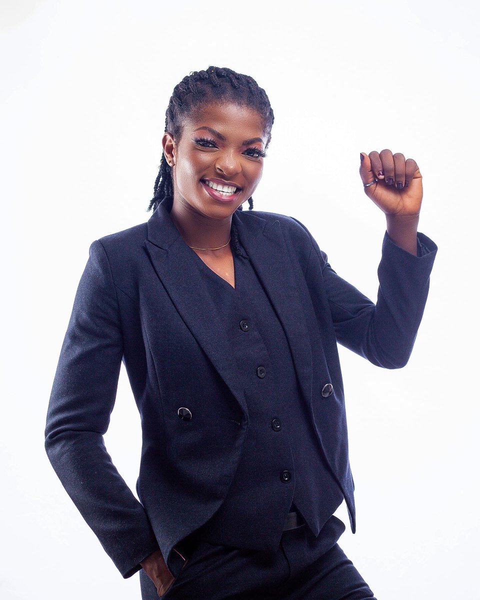 SikaDMA's tweet photo. Off season for Doris Boaduwaa and the attacker tried on these office fits and she looked beautiful in them.

📸 @sikafotoss ll @majesty_photostudio 
🎨 @sasathemua 

#WeBrandTheAthlete #SDMA #DB10 https://t.co/1RZpxizn2k