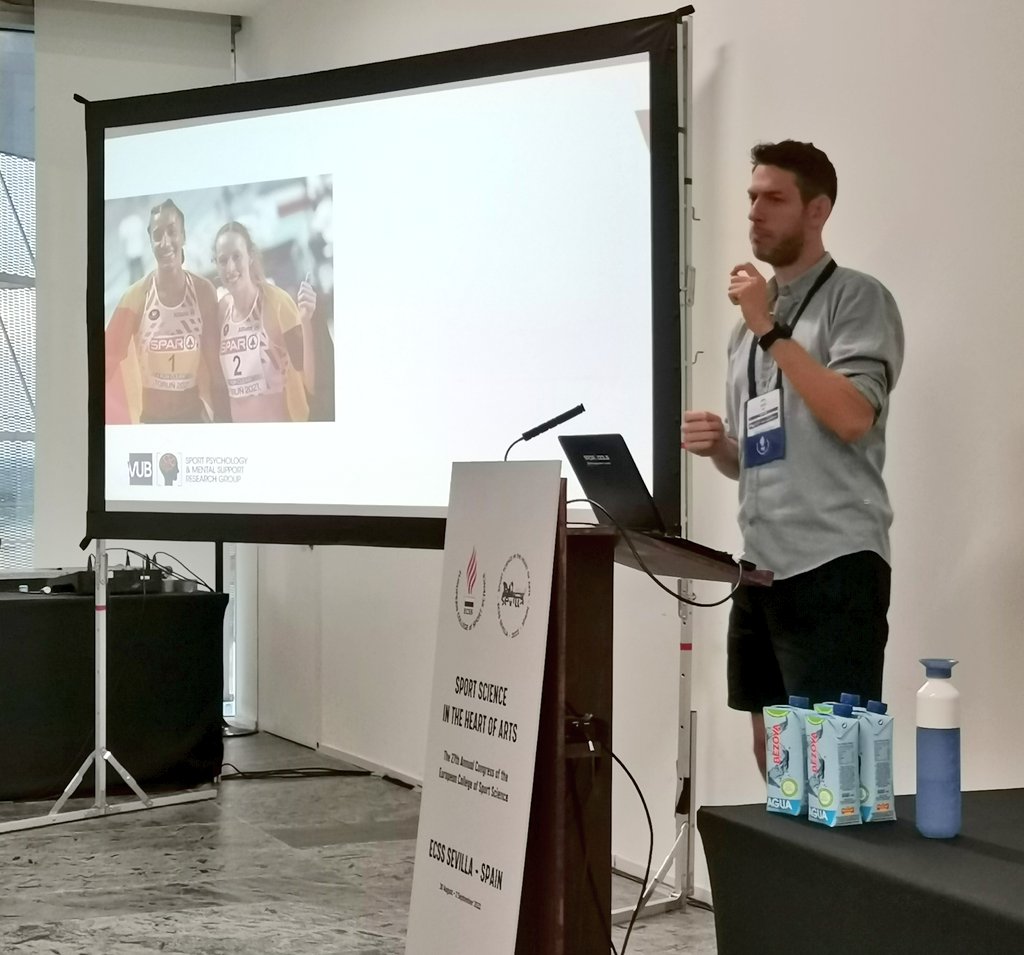FEPSAC_MC's tweet photo. FEPSAC invited session at #ECSS2022
Great session today at @E_C_S_S on Current Trends on Sport Mental Health.
👩‍🏫Dual Careers on MH by @Jolankeg
🧘Olympians dealing with #Tokyo2020 postponement by @Ro_ZamoraSole
🤸‍♀️Body image perceptions on former olympic athletes by @A_Papathomas https://t.co/jaredsUrG8