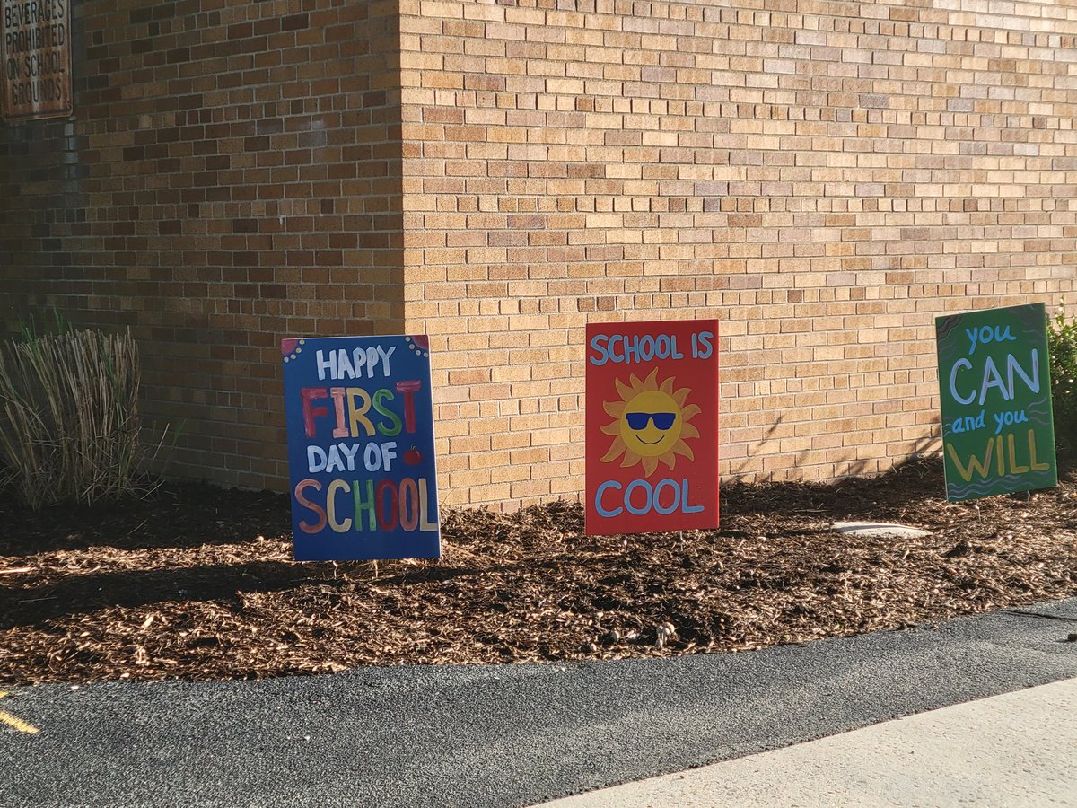 My walk into my 40(something ??) First Day of School was wonderful #teacherlife #learningneverends