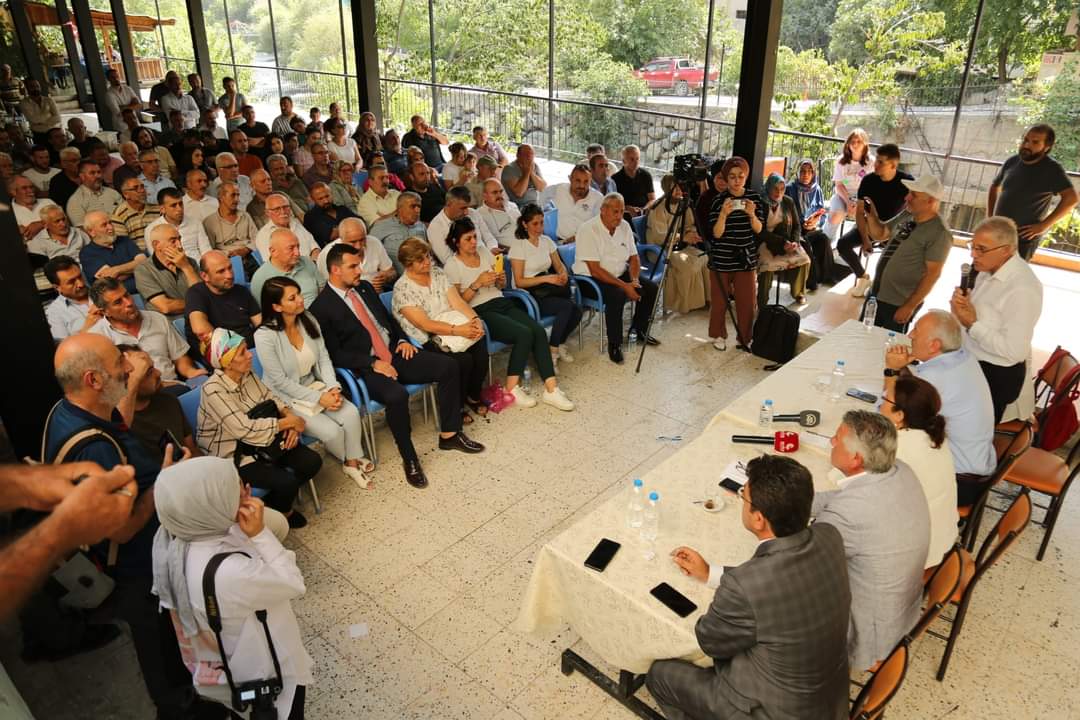 huseyinorsktu's tweet photo. İlçe merkezi yedinci kez taşınacak olan Artvin'in Yusufeli ilçesine yaptığımız ziyaret sonrası tespit ettiğimiz sorunlara ilişkin Çevre, Şehircilik ve İklim Değişikliği Bakanlığı ile Tarım ve Orman Bakanlığı'na önergelerimizi verdik.

Konunun takipçisi olacağız. https://t.co/V4OpzoGkiB