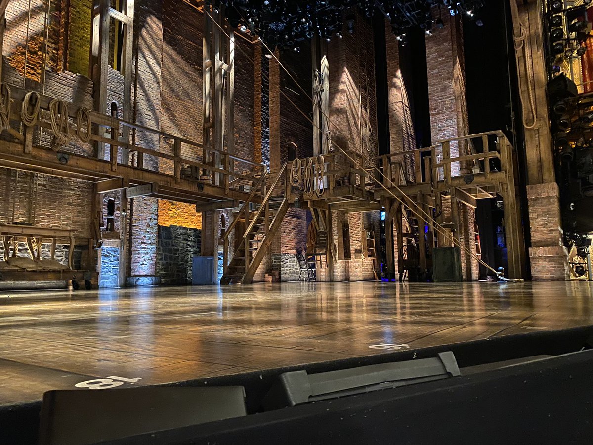 ritajkim's tweet photo. Won lottery tickets to see Hamilton on Broadway last night. We ended up in the front row!  My daughter is a huge Ham fan and sang along to the whole show and was so excited!  After the final bow the lead actor came and gave her a fist bump!  Thanks @MiggstaC09 https://t.co/Ojm13KeSvC
