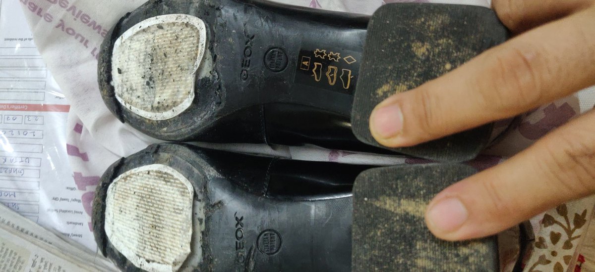 somasinghdpsg's tweet photo. @GeoxCares look my shoes worn out in first use itself. #faultyproduct @ineedresolution https://t.co/l1weA4zjXX