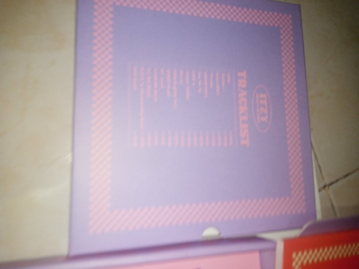 reiningwins's tweet photo. yaaayyy!! the album has finally arrived my midzy heart is so happy right now thank youuu so much ate lyreei!! this is my very first itzy album pooo huhu will surely treasure it and beyond grateful to you pooo, hoping makabalik ka na pooo lovelotsss mwa #AyudaNiMissLyreei @lyreei https://t.co/GR7P9JIhqI