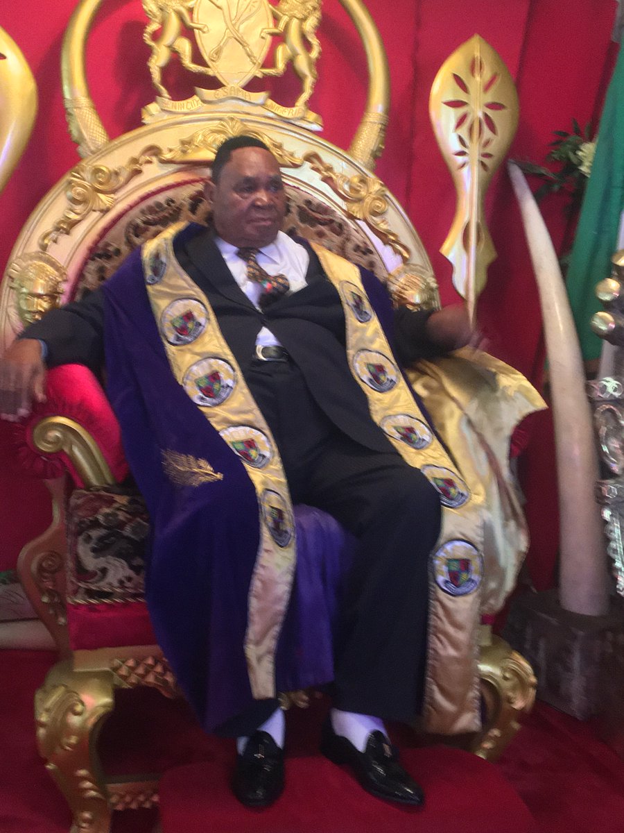 iuokadaofficial's tweet photo. Celebrating an icon and pioneer of private tertiary education in Nigeria @88.  Sir Chief Dr. Gabriel Osawaru Igbinedion CFR, the Esama of Benin Kingdom, Chancellor &amp; Founder Igbinedion University Okada.  #iuokadaofficial #edopride #Esama@88 #explore https://t.co/1A8chh2auL
