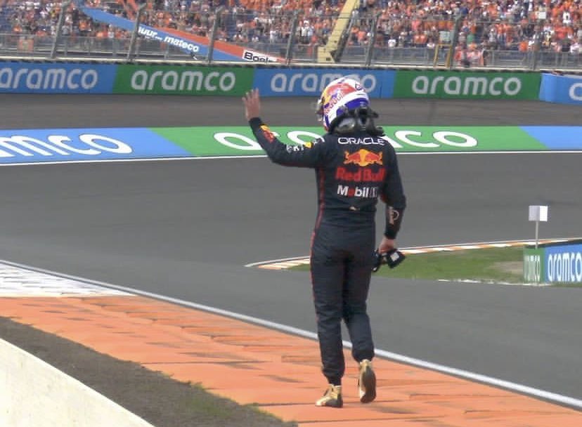 F1networkig tweet picture