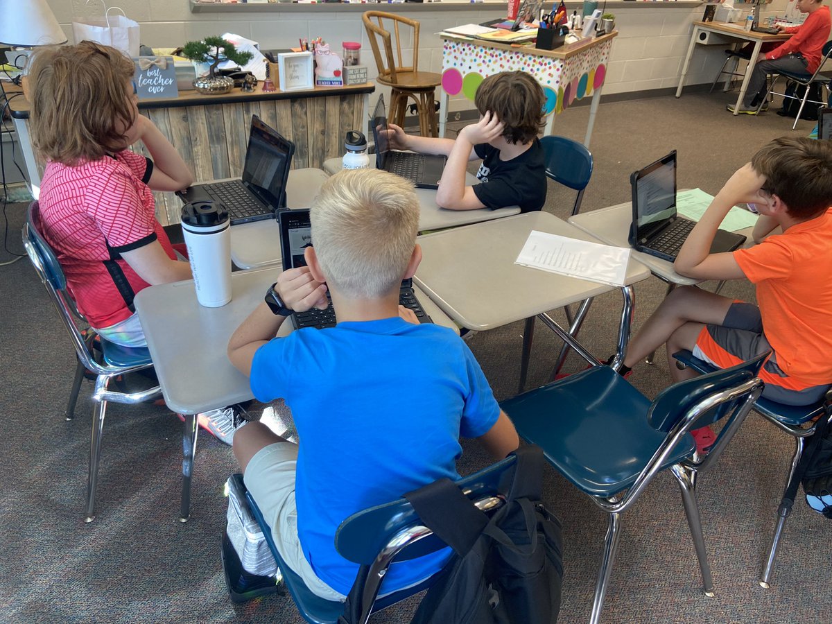MsHawthorneRCMS's tweet photo. Awesome first week getting acclimated to 6th grade ELA! https://t.co/tG2jLo2VQb