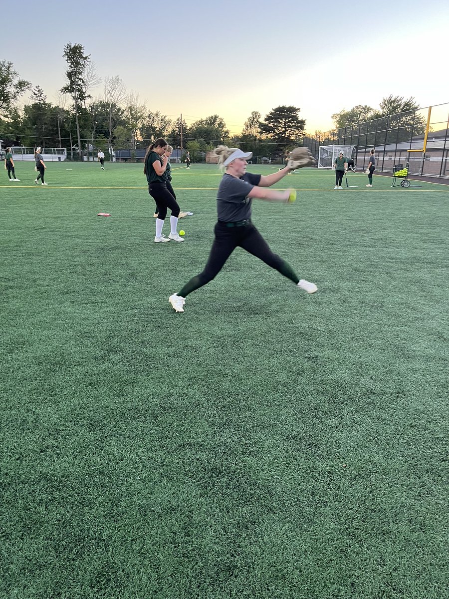 HurstSoftball's tweet photo. WE ARE BACK!!!! Great first practice last night under the lights! This is just the beginning… #family https://t.co/Fop6V8d5bz