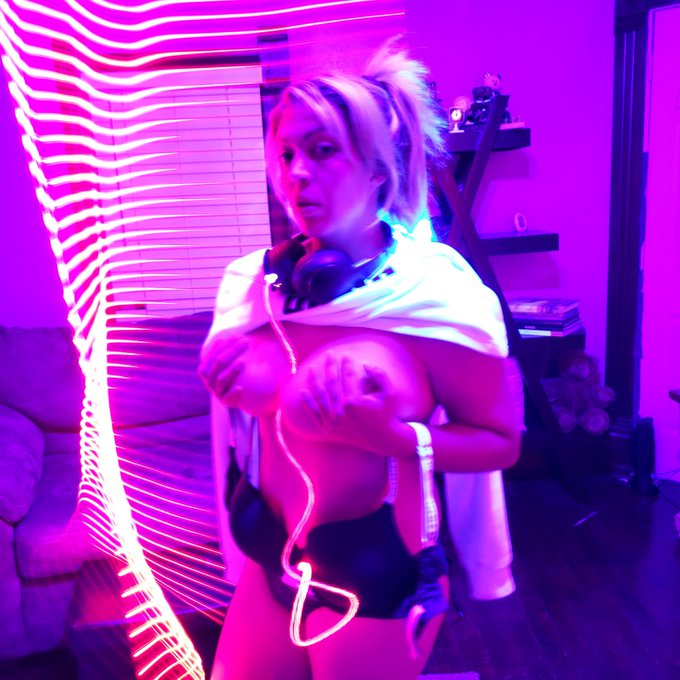 I wanna be your next waifu... follow me and I'll show you my uwu voice... https://t.co/nOhdwnm7eG https://t<a href="/tag/losangeles"class="tags"><span>#losangeles</span></a><a href="/tag/newyork"class="tags"><span>#newyork</span></a><a href="/tag/sexy"class="tags"><span>#sexy</span></a><a href="/tag/bigtits"class="tags"><span>#bigtits</span></a><a href="/tag/onlyfans"class="tags"><span>#onlyfans</span></a>