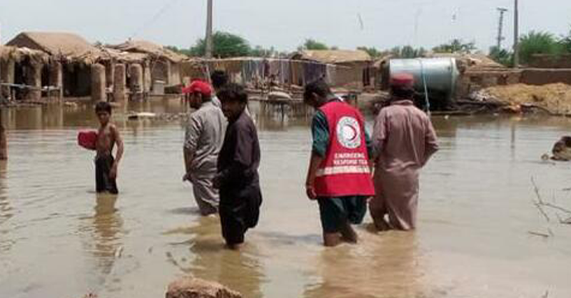 redcrosscanada's tweet photo. Help is urgently needed in Pakistan. After a devastating monsoon season, one-third of the country is underwater and more than 1,000 people have been killed. The humanitarian crisis grows by the second, with 33 million impacted. Please give today.
