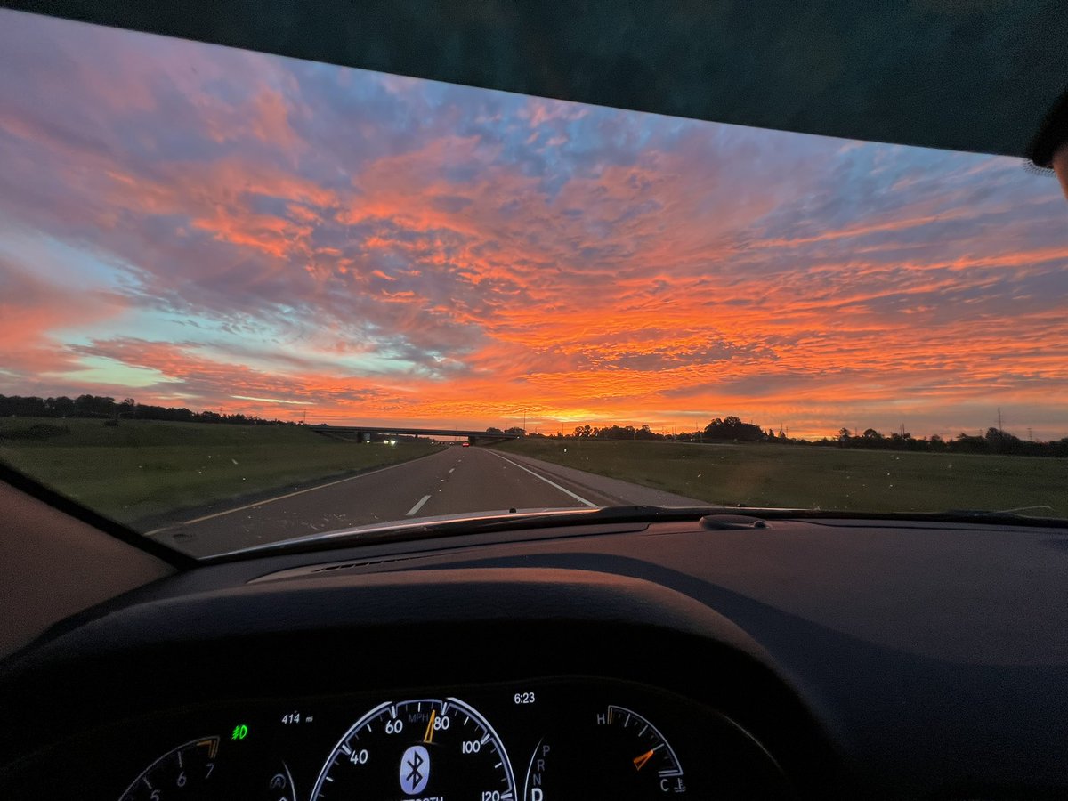 HoustonSerenity's tweet photo. In case you missed it. Happy Friday &amp; enjoy the long weekend🧡 https://t.co/09z1pEXUbD