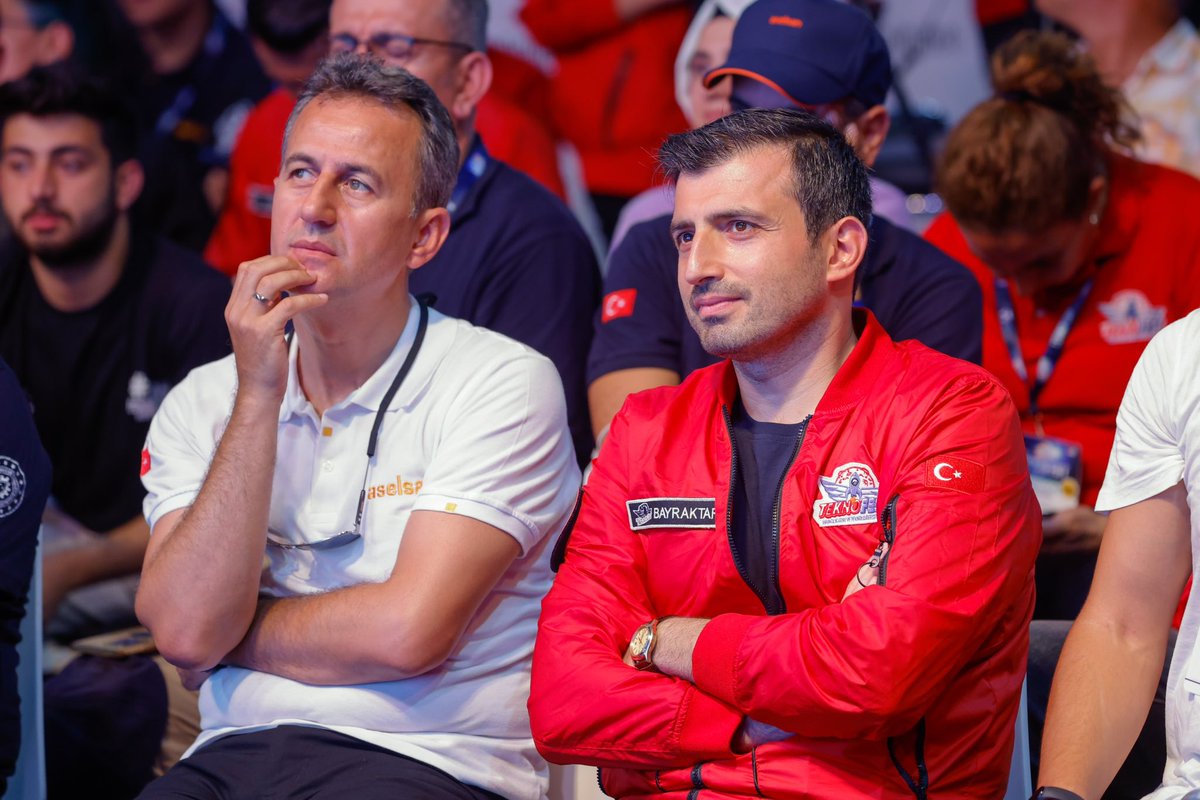 Yüksek teknoloji, artık "girişim" demek.
Önemli olan fırsatları görmek, çalışmak ve inanmak.
#TeknofestKaradeniz'de genç girişimcilerin projelerini görüp dinleyince onlara olan güvenimiz daha da pekişti.
Ülkemizin geleceği için onların arkasındayız.
#MilliTeknolojiHamlesi