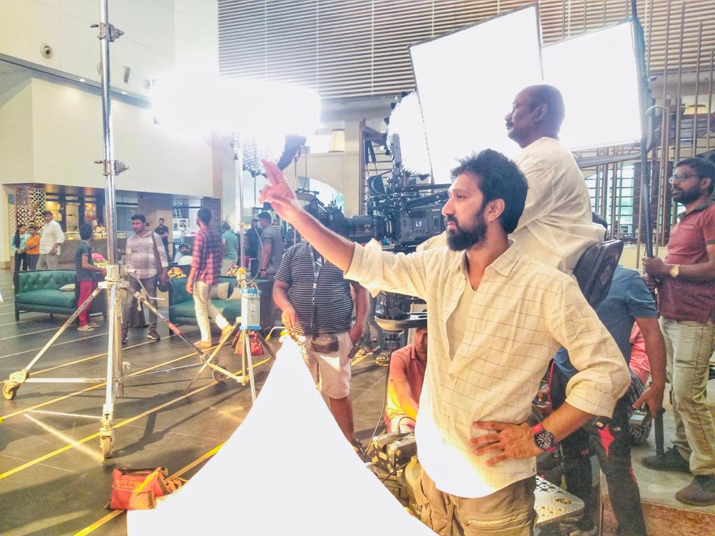 dirbobby's tweet photo. Back on Sets of #Mega154, with Megastar @KChiruTweets garu &amp; Mass Maharaja @RaviTeja_offl garu ❤️ 🎬 

Really looking forward for this schedule 😎🔥

@shrutihaasan @dirbobby @ThisIsDSP @konavenkat99 @MythriOfficial @SonyMusicSouth https://t.co/k1ci4OQ37Y