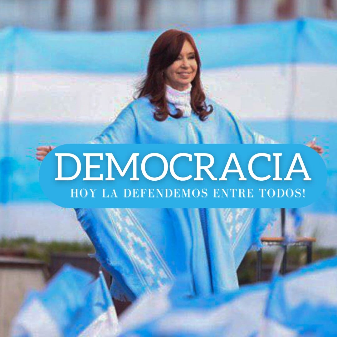 SandraDGimenez's tweet photo. 12 hs Plaza 9 de Julio Posadas Misiones ARGENTINA! https://t.co/1Pkg7aB9ML