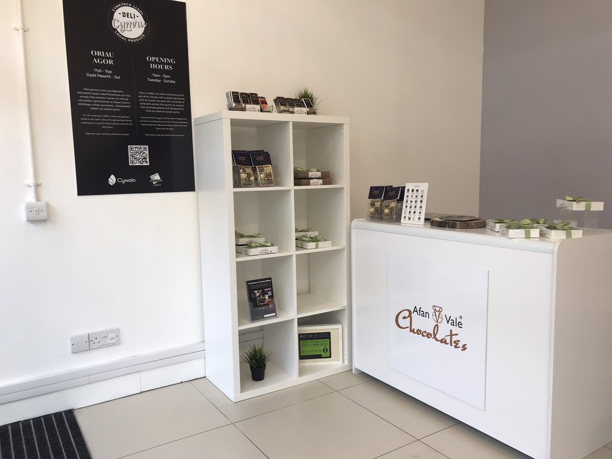 We are at <a href="/McArthurGlenUK/">McArthurGlen UK</a> Bridgend today, tomorrow and Sunday 🥳. Come say hello at #DeliCymru shop 🍫🍫🍫