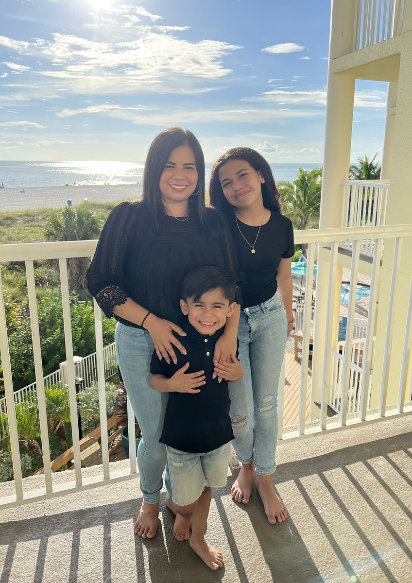 “When you find your WHY, you don’t hit snooze no more! You find a way to make it happen!” -Eric Thomas #momlife #mifamilia #mywhy ❤️💖💙