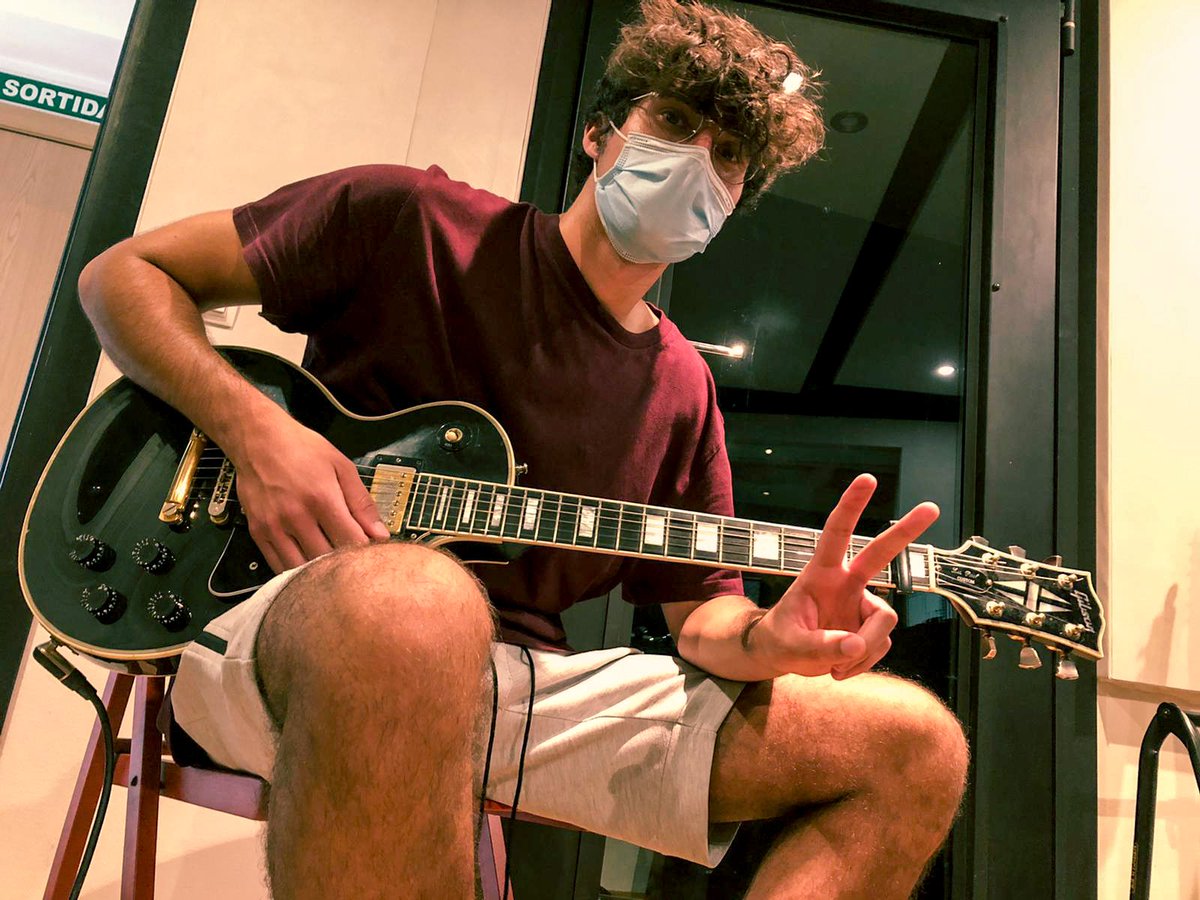 edenaband's tweet photo. Han pasado más de dos años de estas fotos, de la producción de nuestro primer EP. Han pasado muchas cosas desde entonces, pero ya es hora de soltar el trabajo realizado desde hace tanto tiempo. Apuntad fecha, 23 de septiembre.

#edena #music #septiembre #album #newalbum #NewMusic https://t.co/40rxUfpRQV