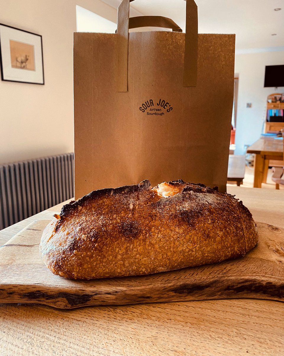 Check it out 👇this is no ordinary loaf of bread, this is a sourdough loaf made with Crafty Maltsters finest! Well it started that way, it’s now all in my tummy because it was so damn tasty! Sour Joe bakery in Methven, you are a legend! #growingflavour #newadventures