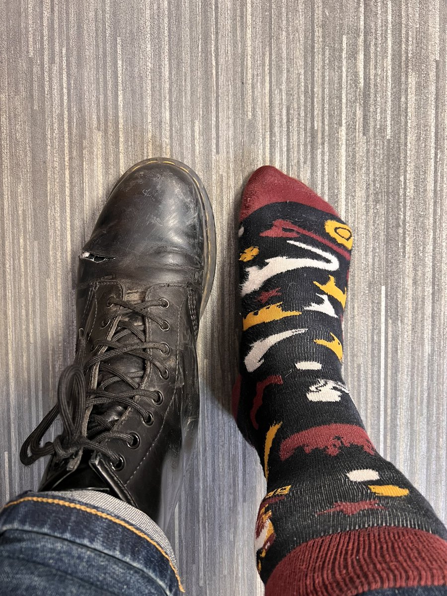 PeteEnglish91's tweet photo. @EstibalizTerron @brewyorkbeer Im rocking the Docs &amp; @brewyorkbeer socks too! Yours are in better condition than mine though! 🙈 https://t.co/YNjRqv0piq