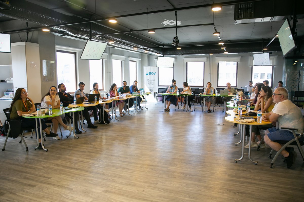Xnovat tweet media