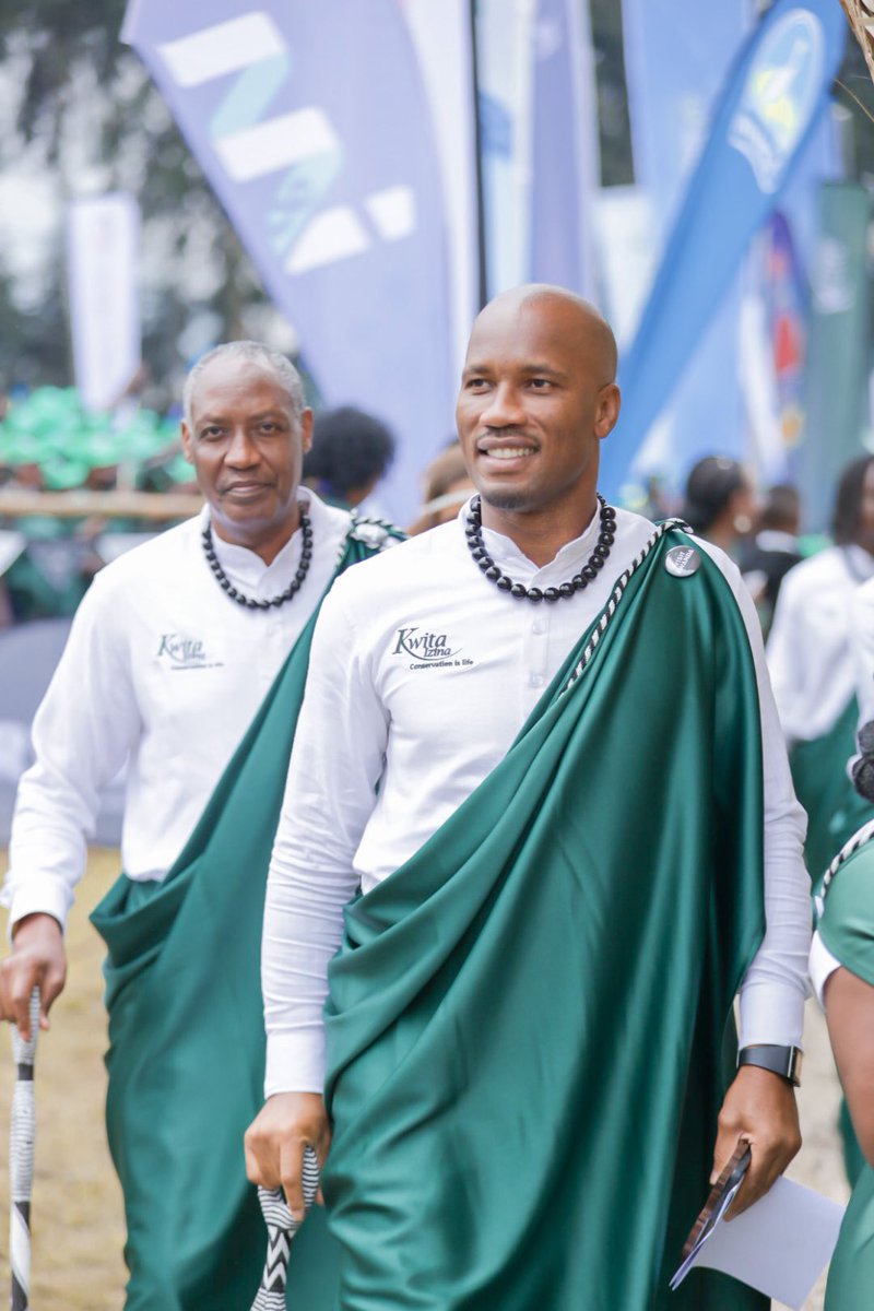 kwizeraimages's tweet photo. KWITA IZINA 2022

#VisitRwanda #KwitaIzina2022 #Rwanda 
📸: @kwizeraimages https://t.co/OorAdMDnm2