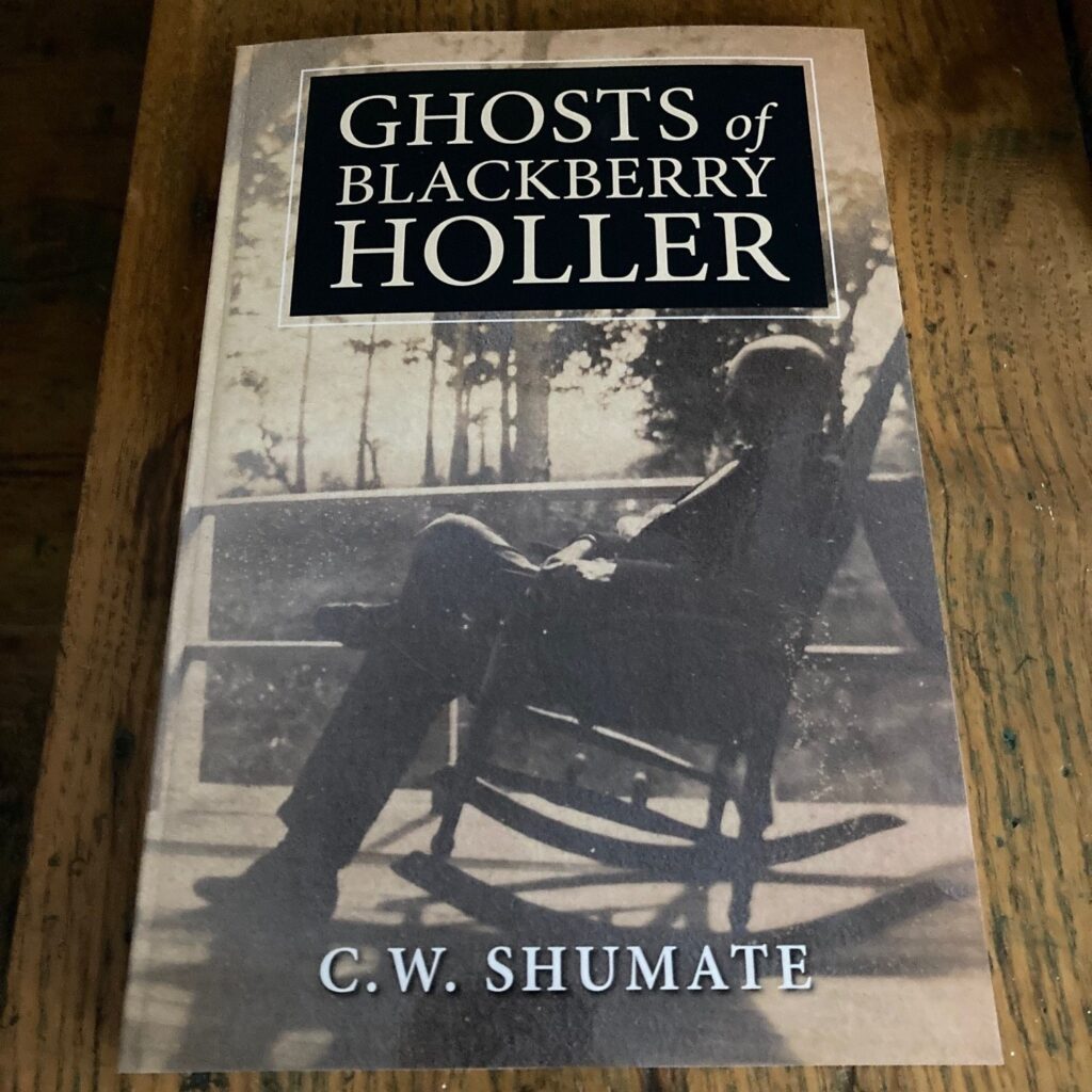 cwshumate's tweet photo. Some ghosts hang around just to keep you company!
#kentuckyauthor #cwshumate #shumate #ghostsofblackberryholler #novel #fiction #butlerbooks #books #reading https://t.co/XJcQVA98kP https://t.co/9u9dcJG4v3