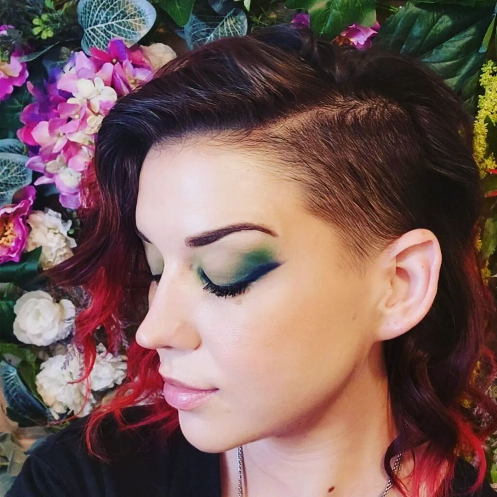 BambiGothic's tweet photo. Born to rage @dadalife 🎧
.
.
.
#makeup #makeuplooks #makeupootd #makeupaddict #coolmakeup #eyepalette #eyeliner #eyeshadow #eyemakeup #dnd #barbarian #soundtrack #colourpopcosmetics #colourpop #morphe #morphebrushes #urbandecay #lipstickqueen #side… https://t.co/JiYCdLNqYI https://t.co/wyoASsYsXk