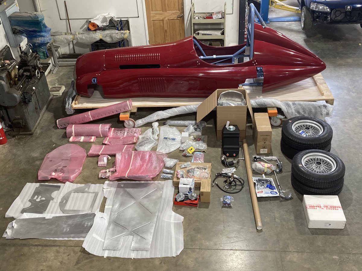 classiccarguru1's tweet photo. This morning I have mostly been picking & checking off a whole @DowsettsCars #Tipo184 kit & a completely stripped MX5 set of Donor parts that’s going to be shipped to Australia
#BuildingDreams
#InspiringOthers
#Imagineering
#TipoCommunity https://t.co/CzHbUSq1zv