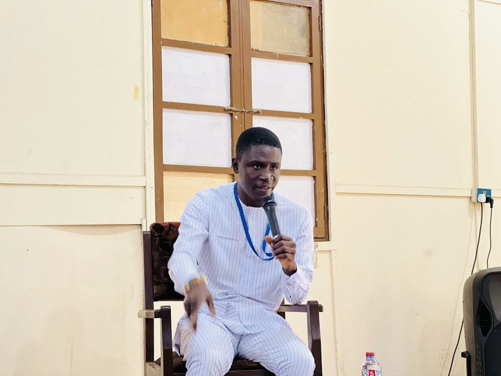 eugeneoseitutu's tweet photo. Mercy - I spent my morning with final year students of the department of publishing studies KNUST speaking about the media, my job, and life after school. 

#HeavenHasAPlan https://t.co/X0adM4vlmw