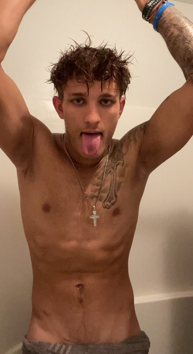 Carson77957961's tweet photo. #freak #onlyfanspromo #malestripper #freaklink #naked follow my only fans to see more!!!!😉😉😉 link in bio https://t.co/pVvr9evcLV