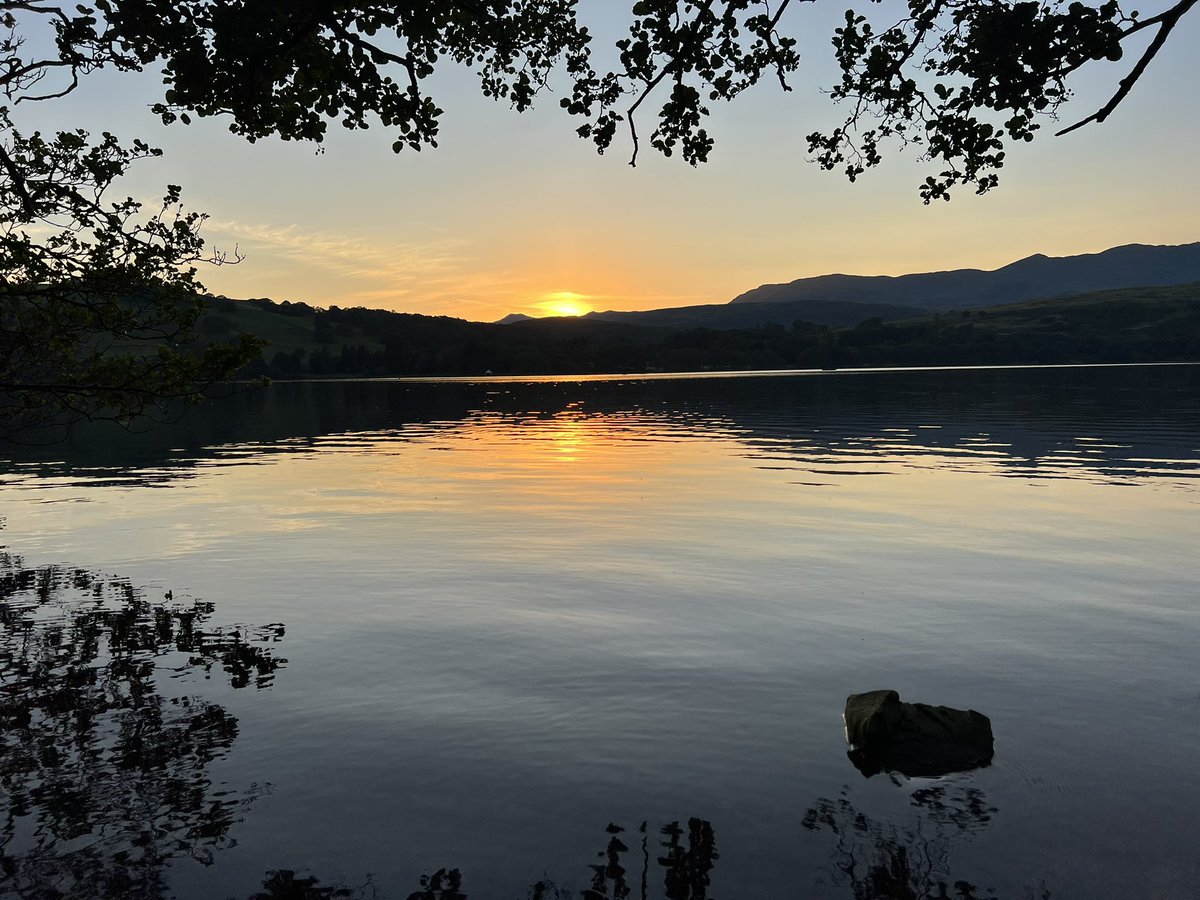 Evenings like this , Alhamdulillah. Cooking outdoors ,watching the sunset  ending the Day with a swim. #livinginthelakes #sunset #cooking