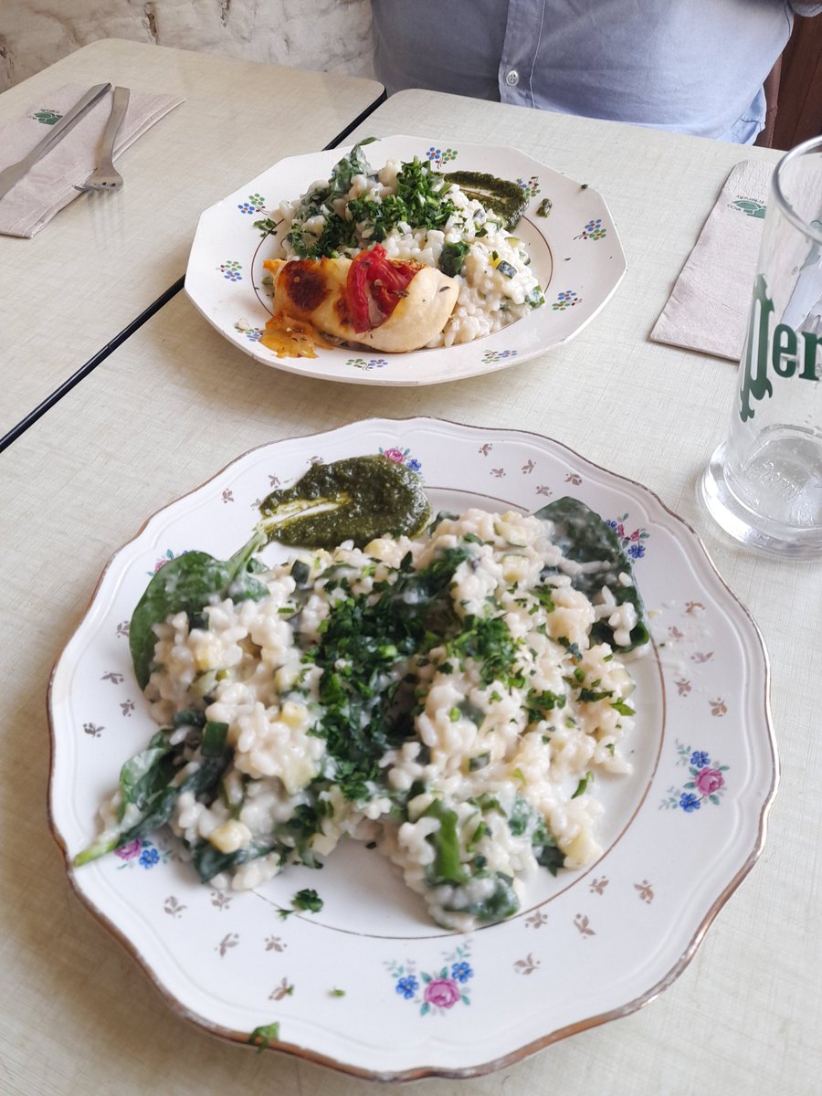 Martin_davidb's tweet photo. Bravo à l'équipe du "Tok Ici", nouveau café-restaurant au cœur des Bois Blancs !  Foncez-y à partir de demain ! C'est frais, bon... et sous statut coopératif, vive l'économie sociale et solidaire ! #Lille #ESS https://t.co/kHKqVrkqGm
