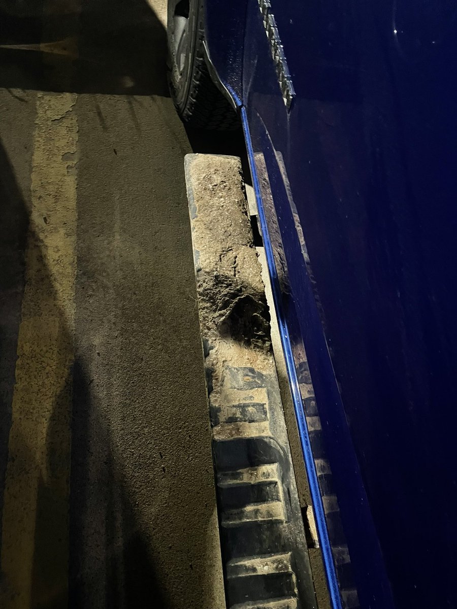 blt8612's tweet photo. @Budget I can’t believe how you 1. Make your customers wait over and hour for a shuttle we flew into Dallas love TX and waited over an hour for a shuttle to get to the rental car 2.we get the car and it’s filthy how do you do that ? I myself took Lysol wipes to the inside. https://t.co/dIYprkIDYC