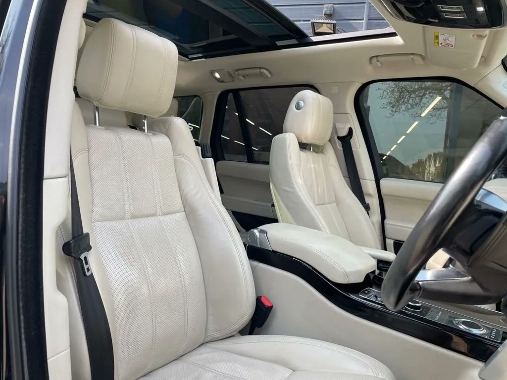 Rushmores_Cars's tweet photo. 💥 2020 VOLKSWAGEN T-ROC💥
Just in! This 2020 VOLKSWAGEN T-ROC
1.5 R-LINE TSI EVO 5d 148 BHP VW With 19015 Miles! 

£26,800 or From £368 Per Month!

⬇️Apply Here⬇️
https://t.co/QucF7QBhCj  📊

#cars #london #automobile #ride #catford #luxurycars #carsforsale https://t.co/bPBsPf5dGJ