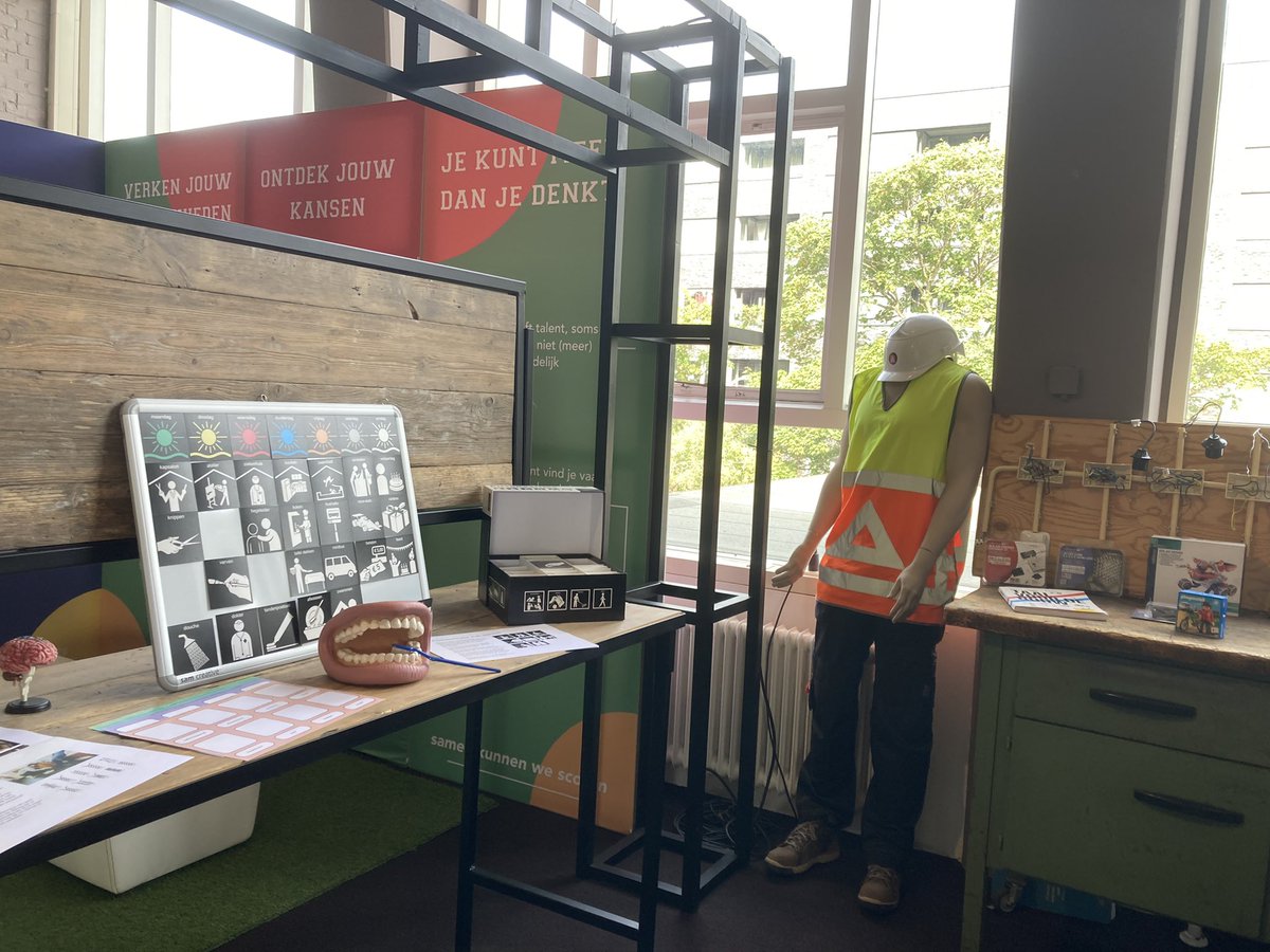 Inspirerend werkbezoek aan <a href="/Honk__1/">Honk1</a> Genemuidenstraat 208 #DenHaagwerkt waar een ieder zijn eigen weg naar werk kan vinden, betreden en realiseren.