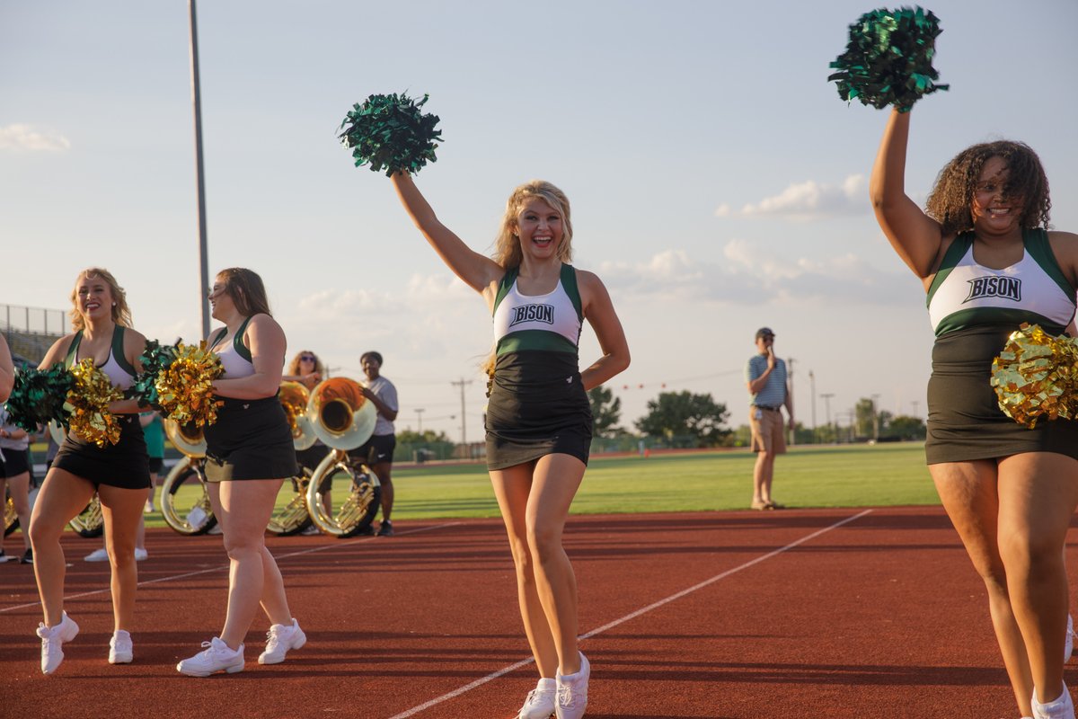 obunews's tweet photo. Itโs Rep Ka-Rip Friday!!! Wear your Green and Gold and show your Bison spirit. Happy Friday, Bison!!! #obubison #obufutureshapers #RepKarip https://t.co/bB6UGlBvF1