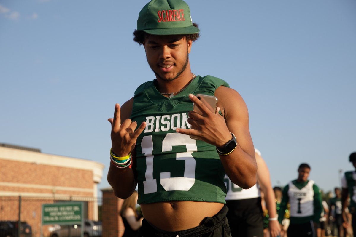 obunews's tweet photo. Itโs Rep Ka-Rip Friday!!! Wear your Green and Gold and show your Bison spirit. Happy Friday, Bison!!! #obubison #obufutureshapers #RepKarip https://t.co/bB6UGlBvF1