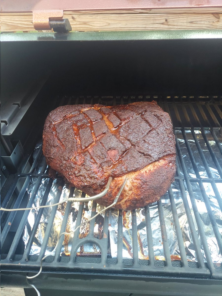 csb329's tweet photo. Good morning!! #OGMisfitGang #NeverARepeat #CigarSniffers #BbqThrowdown #LeafAndBean https://t.co/zPfYxfBrR4